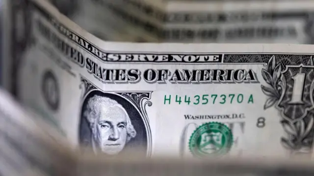 Bond Market Turmoil Deepens as 30-Year Treasury Yields Hit Highest Level Since 2004