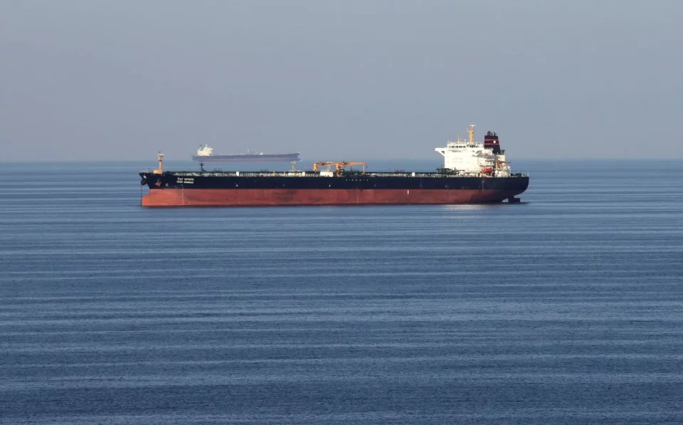 Oil Surges as Trump Rejects Iran's Hormuz Offer, Lifting Bond Yields